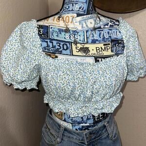 ‘Lush’ Milk maid ruffled white and blue floral crop top
